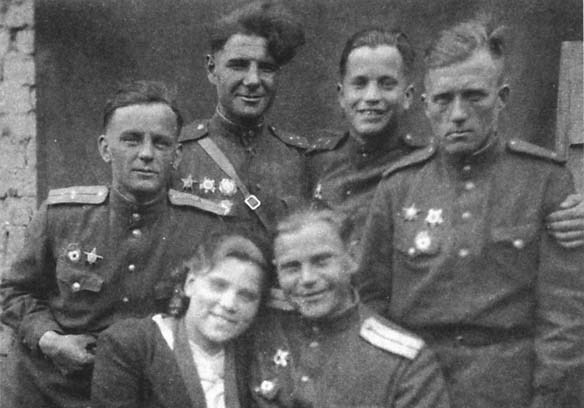 Дневник самоходчика. Боевой путь механика-водителя ИСУ-152. 1942-1945 - _17.jpg