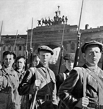 Блокада Ленинграда. Полная хроника – 900 дней и ночей - i_015.jpg