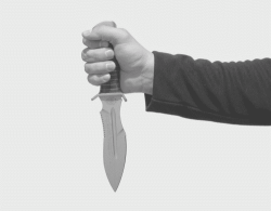 Школа ножевого боя. Хваты, боевые стойки, движения, удары, техники защиты и метания боевого ножа. По системе спецназа КГБ - i_010.png