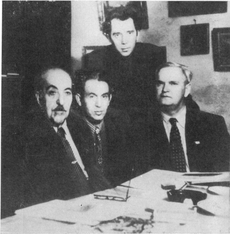 Стихотворения и поэмы - i_007.jpg