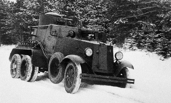 Броня на колесах. История советского бронеавтомобиля 1925-1945 гг. - i_027.jpg