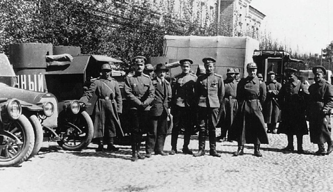 Броня русской армии. Бронеавтомобили и бронепоезда в Первой мировой войне - i_049.jpg