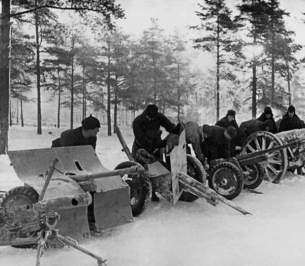 Зимняя война: «Ломят танки широкие просеки» - block_001320_page_039_image_0001.jpg