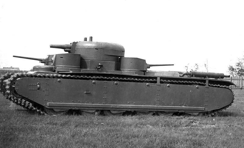 Советский тяжелый танк Т-35<br />(«Сталинский монстр») - i_011.jpg