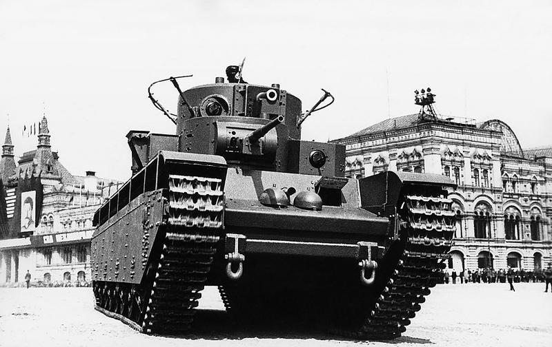 Советский тяжелый танк Т-35. «Сталинский монстр» - i_025.jpg