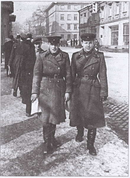 Погоня за ястребиным глазом . Судьба генерала Мажорова - i_007.jpg