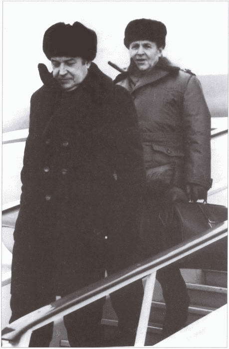 Погоня за ястребиным глазом . Судьба генерала Мажорова - i_024.jpg