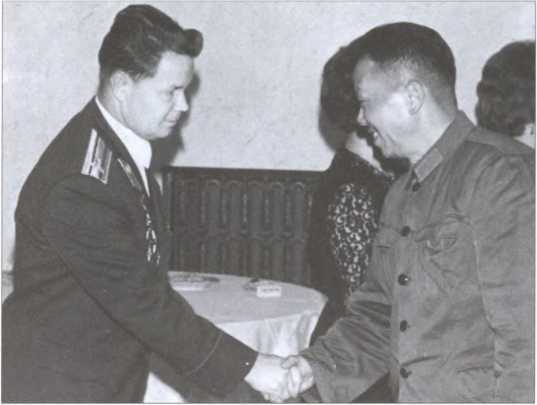 Разведка «под крышей». Из истории спецслужбы - image22.jpg