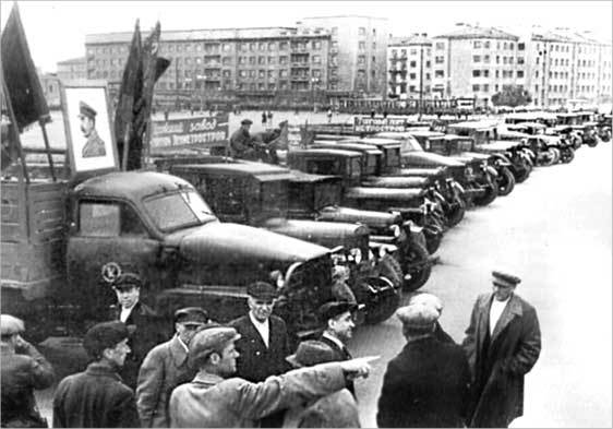 Метрополитен Петербурга. Легенды метро, проекты, архитекторы, художники и скульпторы, станции, наземные вестибюли - i_009.jpg