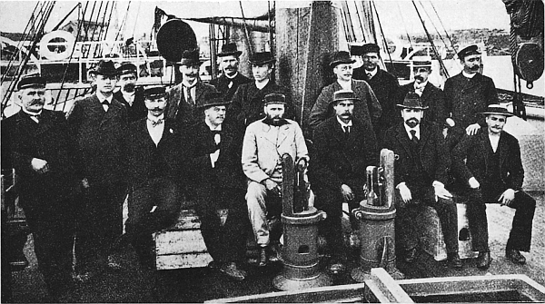 Под русским флагом - i_006.jpg