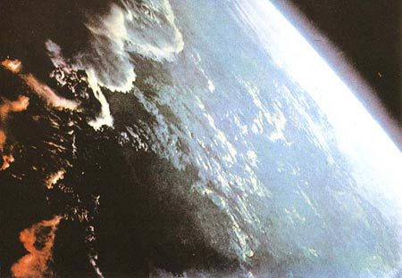 Дом на орбите - i_043.jpg