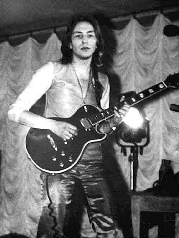 Москва рок-н-ролльная. Через песни – об истории страны. Рок-музыка в столице: пароли, явки, традиции, мода - i_002.jpg