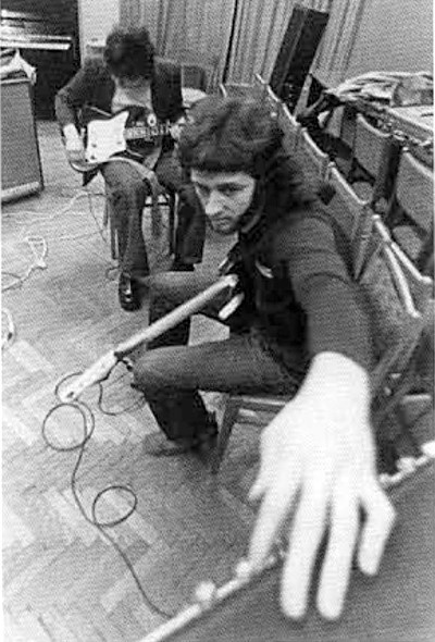 Повседневная жизнь российского рок-музыканта - i_008.jpg