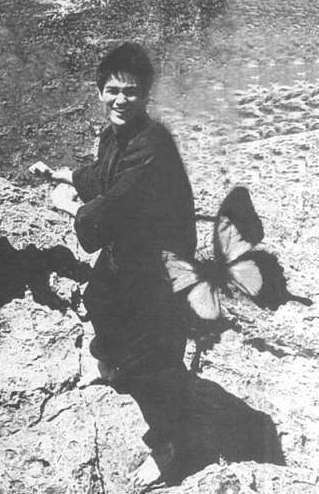 Боевая школа Брюса Ли. Приемы самообороны. Том 1 - i_021.jpg