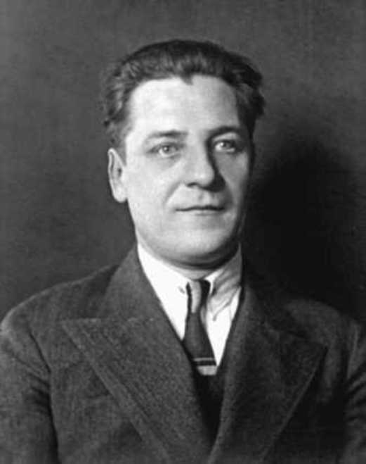 Сто великих операций спецслужб - i_006.jpg