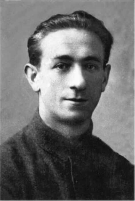 Сто великих операций спецслужб - i_014.jpg