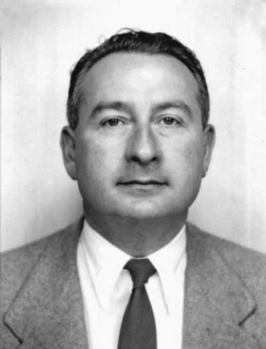 Сто великих операций спецслужб - i_055.jpg