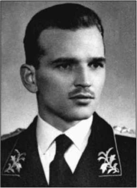 Сто великих операций спецслужб - i_062.jpg