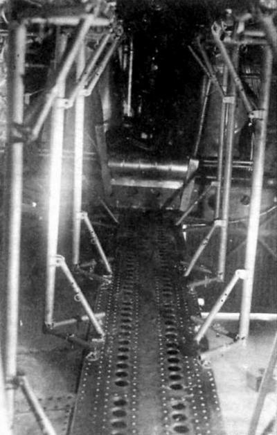 Дальний бомбардировщик Ер-2 - i_069.jpg