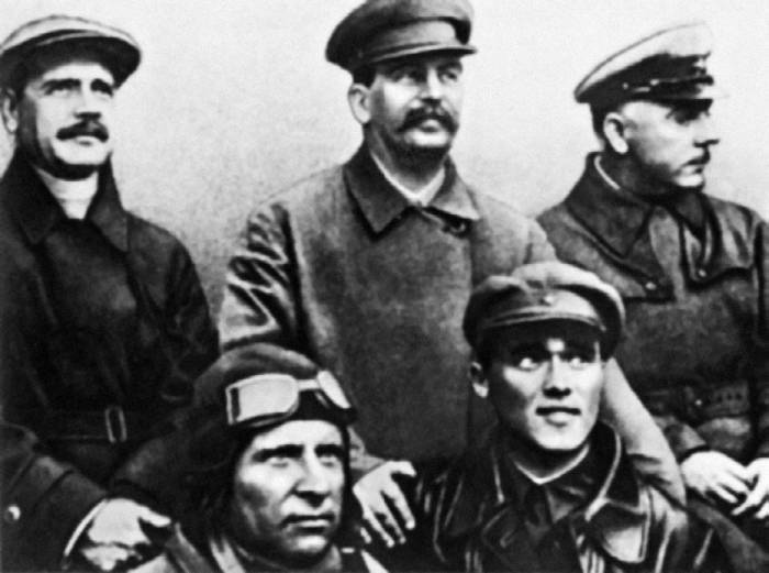 Неизвестный Яковлев. «Железный» авиаконструктор - neizyak_1672_img_008.jpg