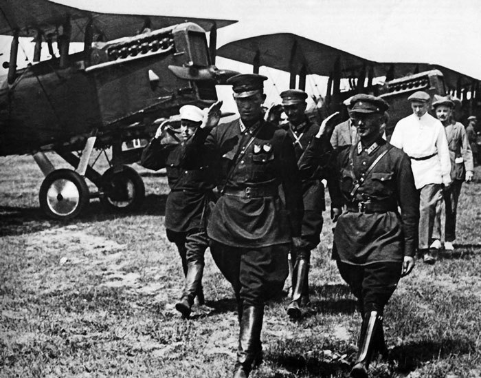 Чкалов. Взлет и падение великого пилота - i_017.jpg