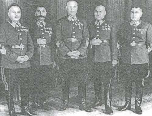 Маршалы Сталина - i_005.jpg