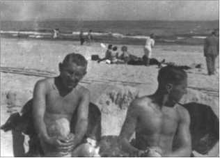 «Тигры» в снегу<br />Мемуары танкового аса - i_019.jpg