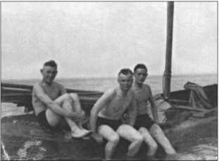 «Тигры» в снегу<br />Мемуары танкового аса - i_020.jpg