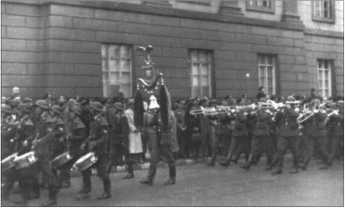 «Тигры» в снегу<br />Мемуары танкового аса - i_031.jpg