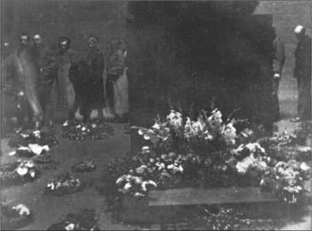 «Тигры» в снегу<br />Мемуары танкового аса - i_035.jpg