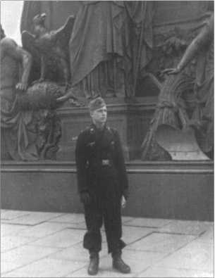 «Тигры» в снегу<br />Мемуары танкового аса - i_036.jpg