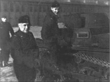 «Тигры» в снегу<br />Мемуары танкового аса - i_041.jpg