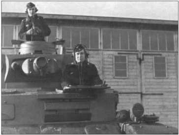 «Тигры» в снегу<br />Мемуары танкового аса - i_046.jpg