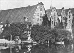 «Тигры» в снегу<br />Мемуары танкового аса - i_064.jpg