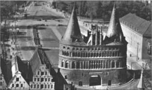 «Тигры» в снегу<br />Мемуары танкового аса - i_065.jpg