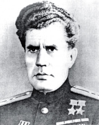 Один на один с врагом: русская школа рукопашного боя - i_004.jpg