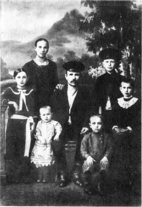 В семнадцать мальчишеских лет - img_19.jpeg