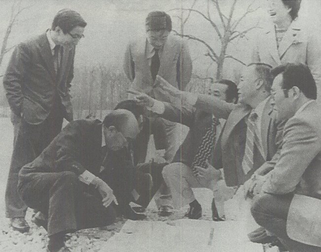 Падение титанов. Сага о ««Форде», «Крайслере», «Дженерал моторс» и упущенных возможностях - i_018.jpg