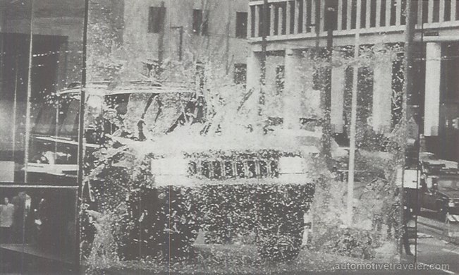 Падение титанов. Сага о ««Форде», «Крайслере», «Дженерал моторс» и упущенных возможностях - i_026.jpg