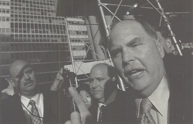 Падение титанов. Сага о ««Форде», «Крайслере», «Дженерал моторс» и упущенных возможностях - i_042.jpg