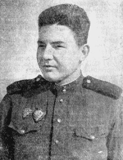 Люди в зеленых фуражках - i_011.jpg