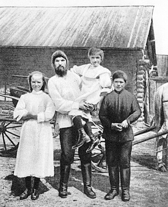 Григорий Распутин. Жизнь старца и гибель империи - i_011.jpg