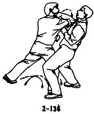 Техника самообороны дуаньда. 84 приема самозащиты - _136.jpg