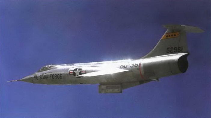 Энциклопедия современной военной авиации 1945 – 2002 ч 3 Фотоколлекция - pic_71.jpg