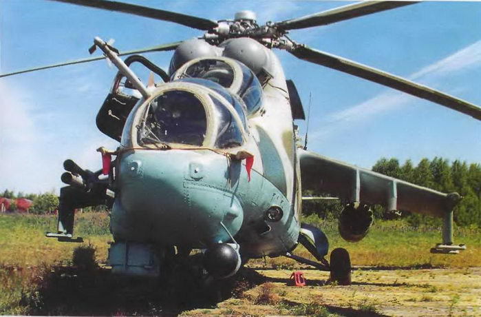 Энциклопедия современной военной авиации 1945 – 2002 ч 3 Фотоколлекция - pic_121.jpg