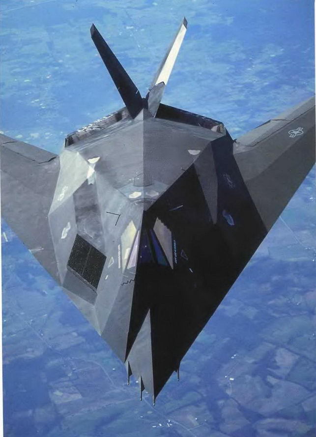 Энциклопедия современной военной авиации 1945 – 2002 ч 3 Фотоколлекция - pic_201.jpg