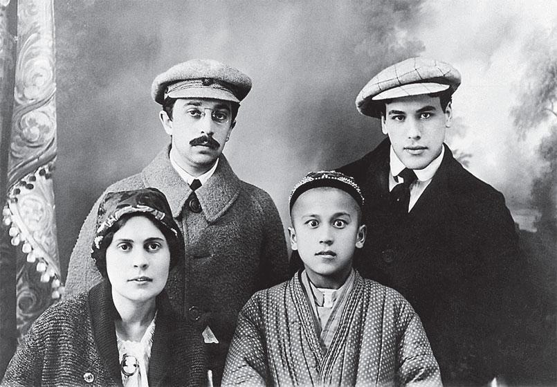 Ставка – жизнь. Владимир Маяковский и его круг - _25.jpg