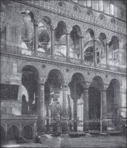 История искусства всех времен и народов. Том 2. Европейское искусство средних веков - i_026.jpg