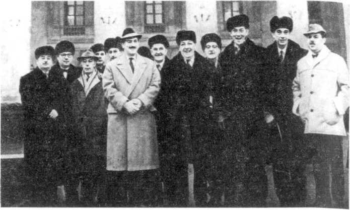 Шпион, который спас мир. Том 1 - i_007.jpg