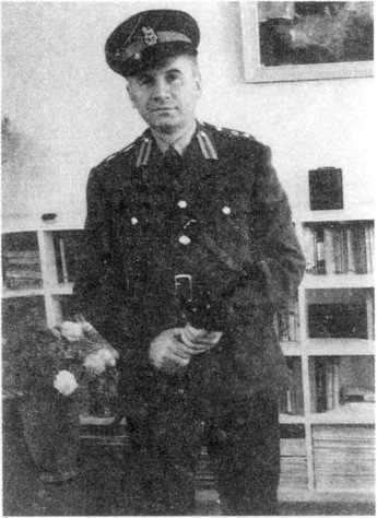 Шпион, который спас мир. Том 1 - i_009.jpg